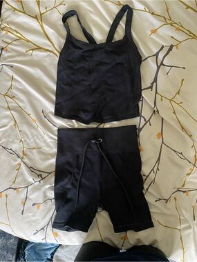 Black Two-Piece Ribbed Crop Top Set